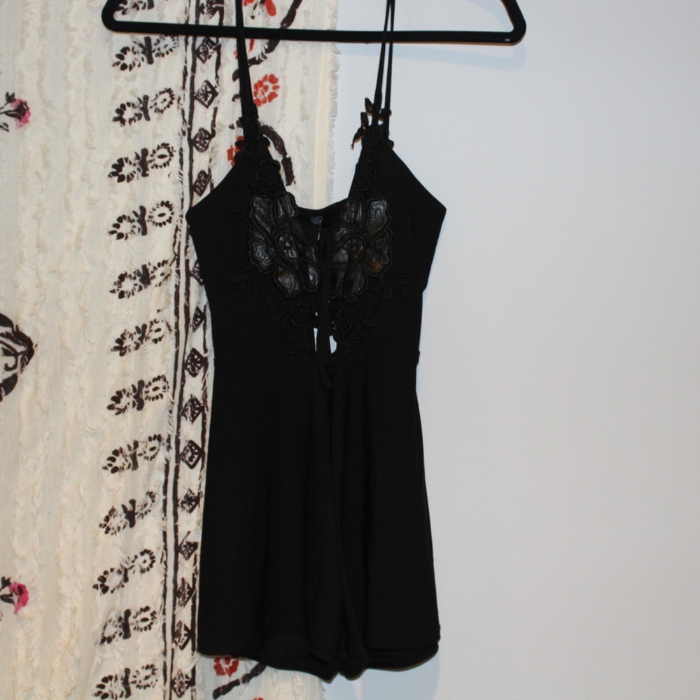 Black floral design romper